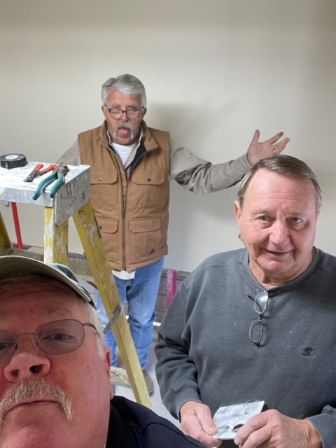 Bill, Mike, & Gordon building scoring room